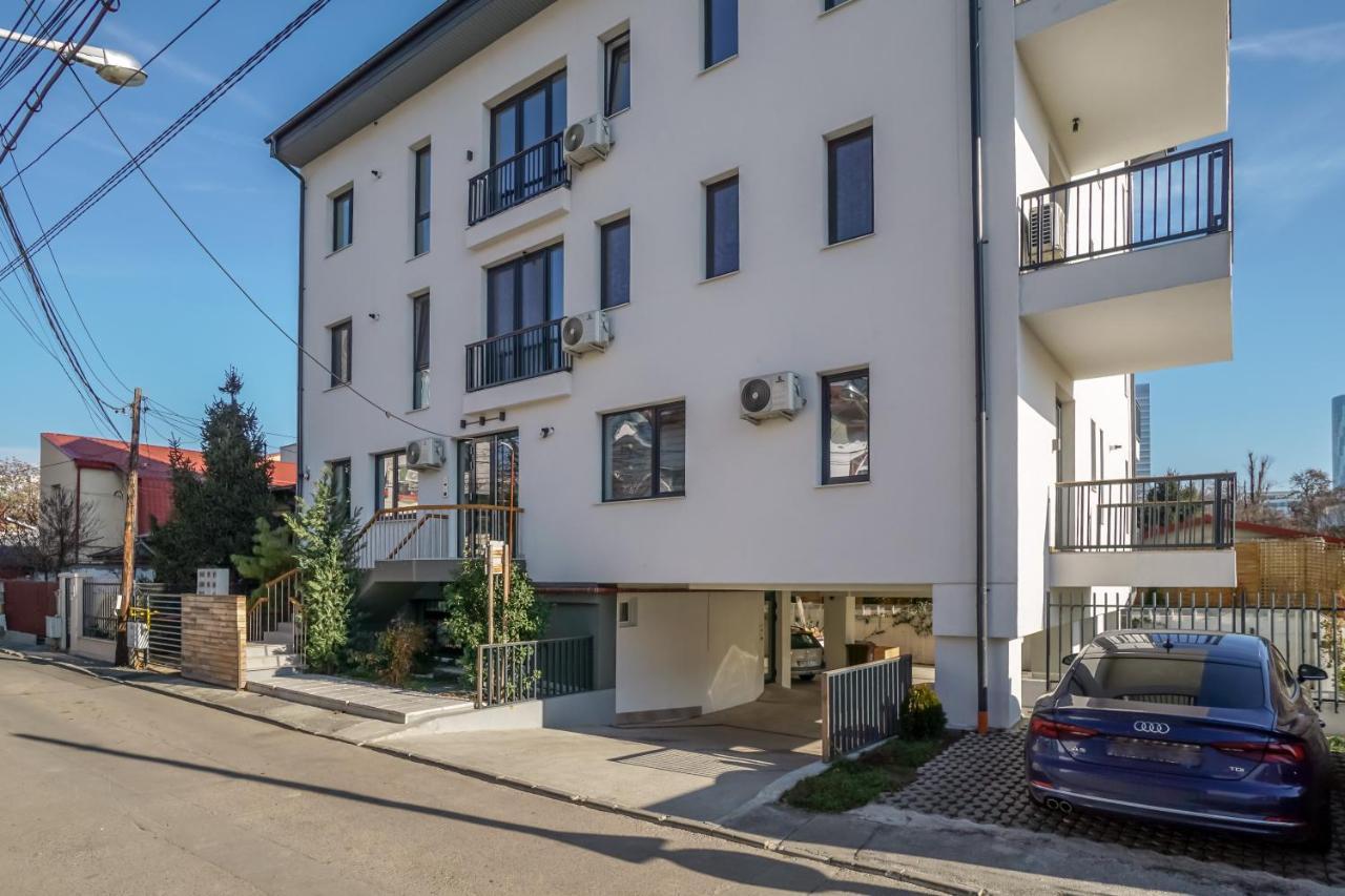 Bright Apartments Moments Away From Herastrau Park, Mall And Metro Bukares Bagian luar foto