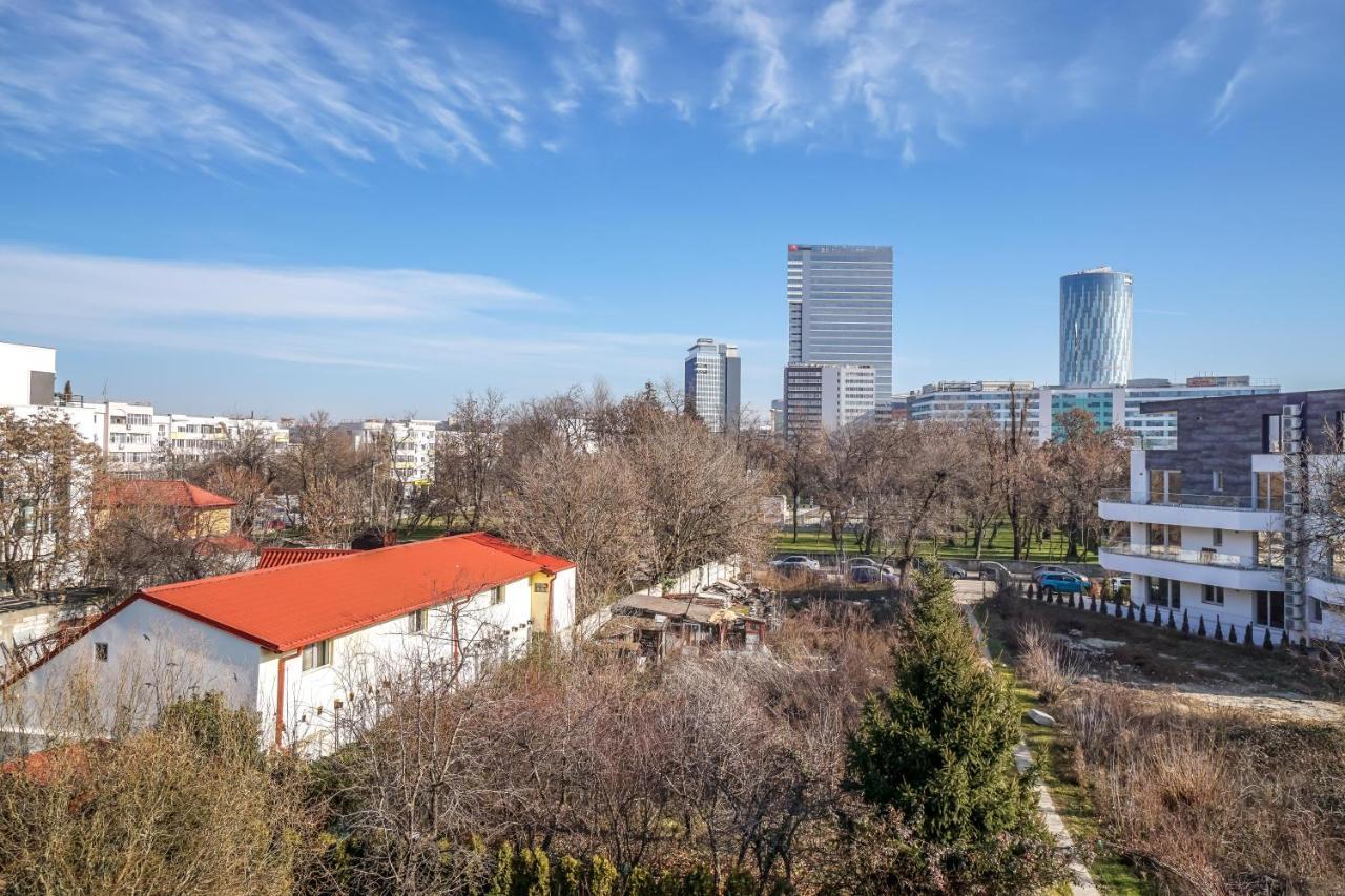 Bright Apartments Moments Away From Herastrau Park, Mall And Metro Bukares Bagian luar foto