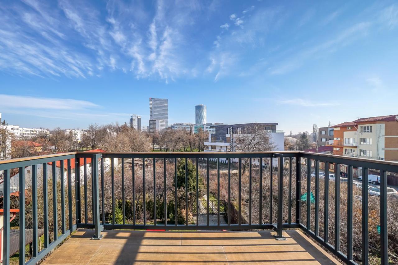 Bright Apartments Moments Away From Herastrau Park, Mall And Metro Bukares Bagian luar foto